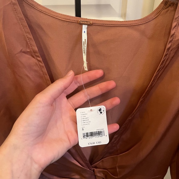 Free People Deep V-Neck Cropped Blouse - Picture 2 of 6